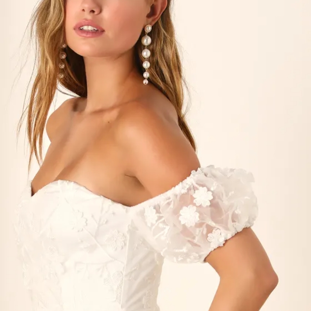 Lulus White Off-Shoulder 3d Dress L - image 2